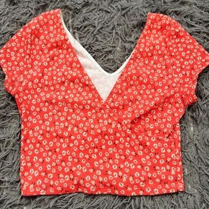 Red and white daisy criss cross top